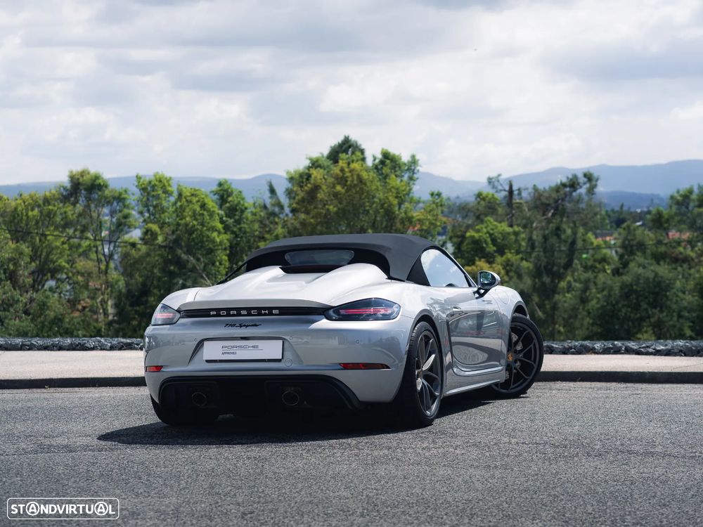 Porsche 718 Spyder - 7