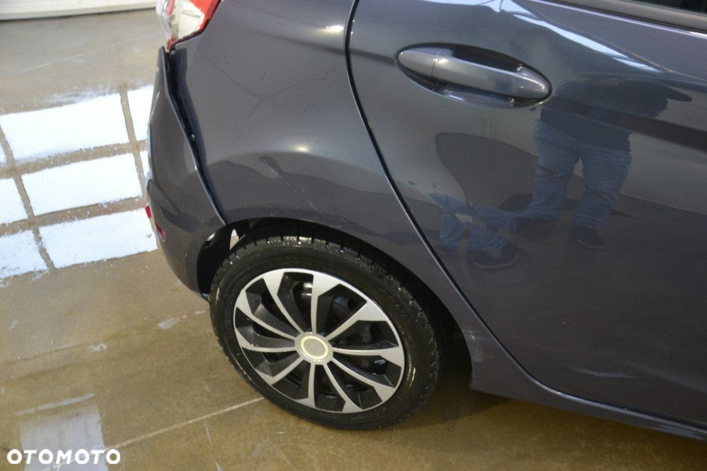 Ford Fiesta - 12