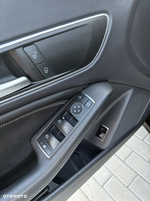 Mercedes-Benz CLA 200 - 12