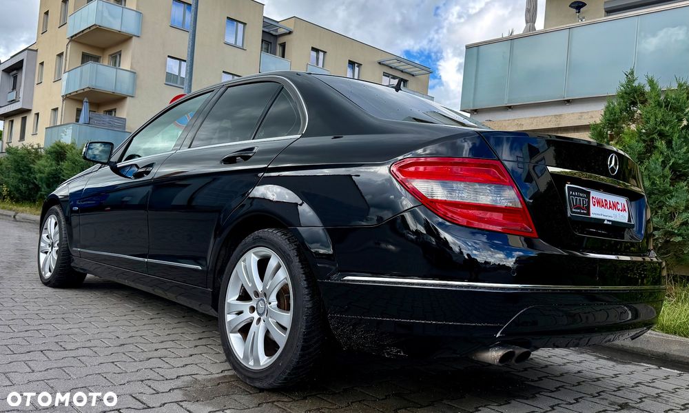 Mercedes-Benz Klasa C 180 BlueEFFICIENCY 7G-TRONIC Avantgarde - 3