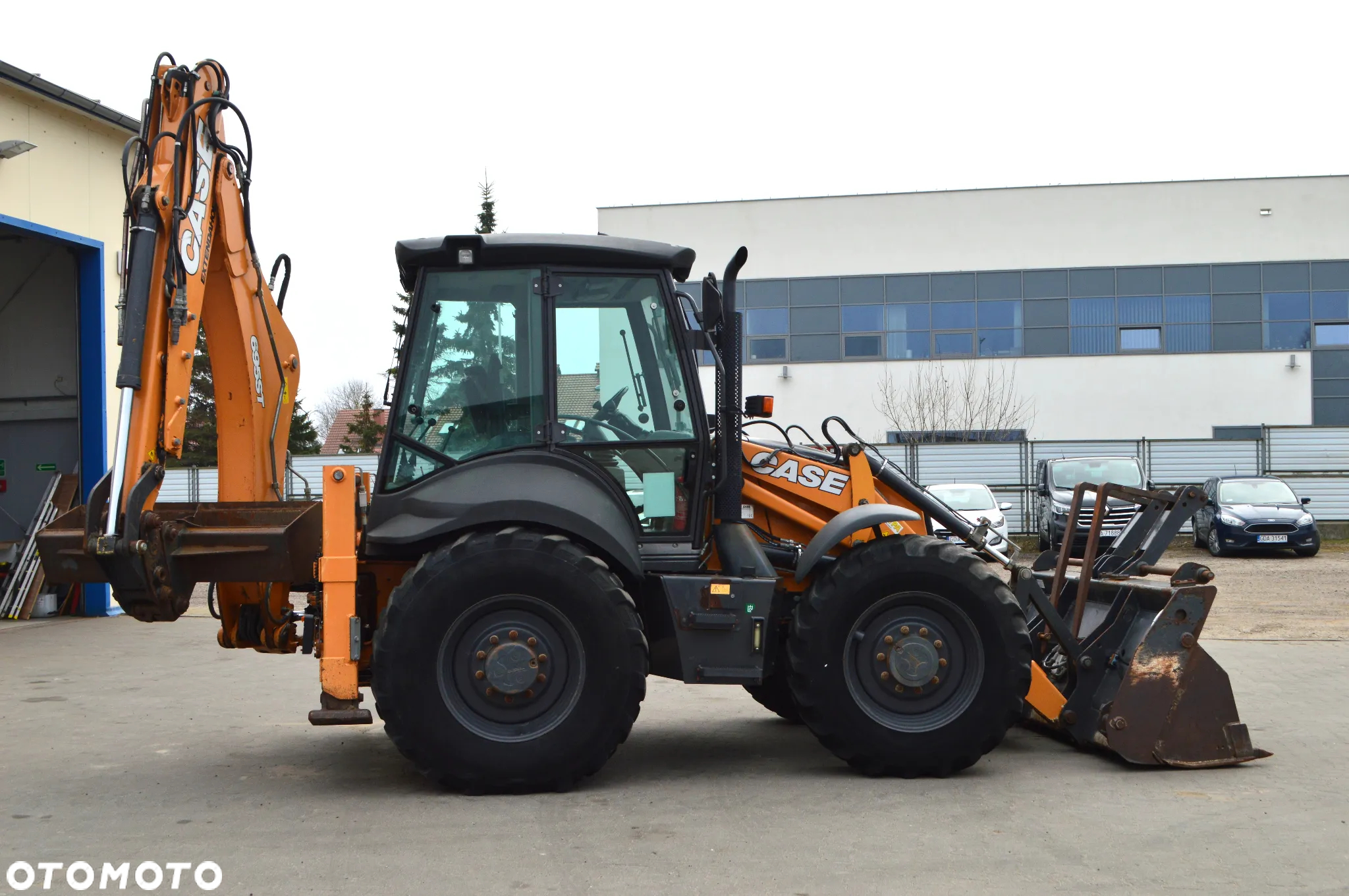 Case 695ST - 7