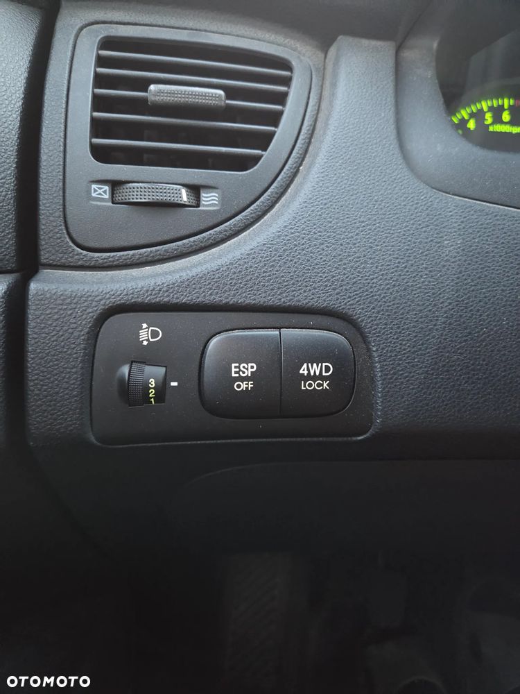 Kia Sportage 2.0 Expedition + - 16