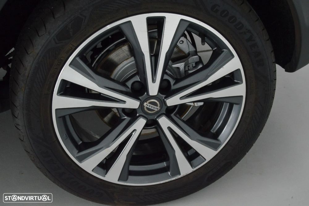 Nissan Qashqai 1.6 dCi N-Connecta - 23