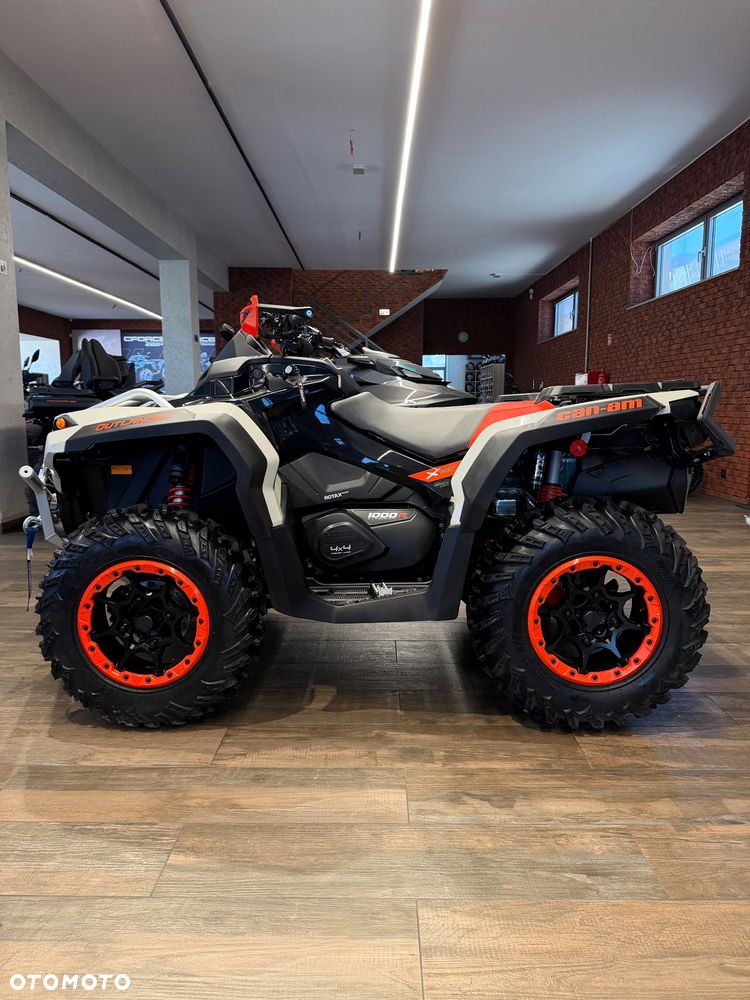Can-Am Outlander - 2