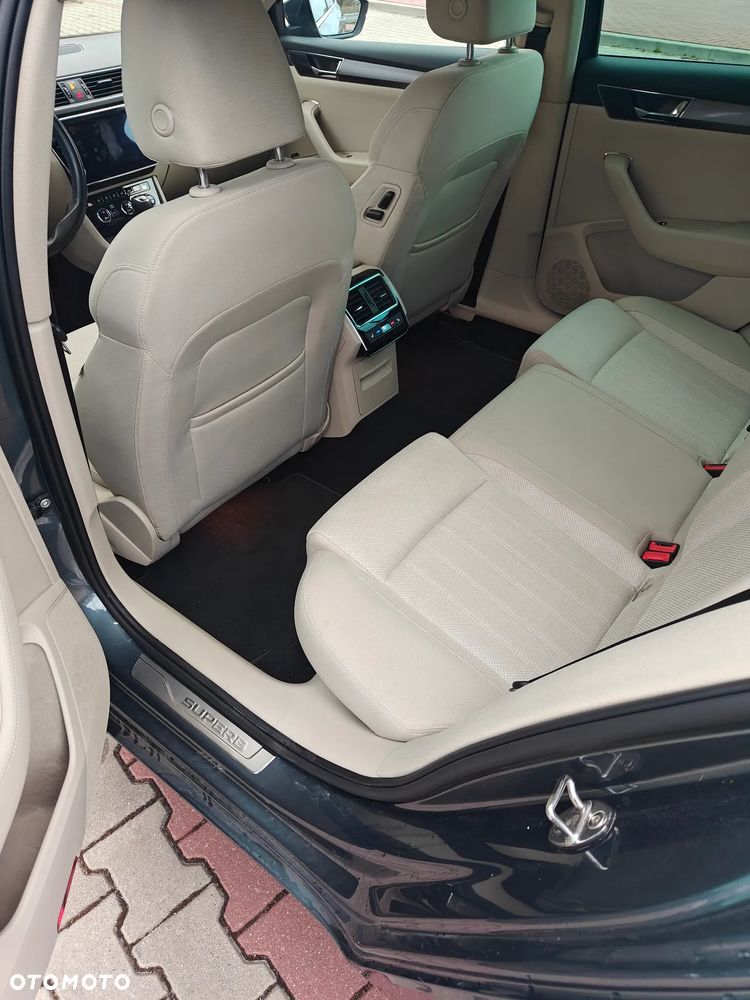 Skoda Superb 2.0 TSI Style DSG - 25