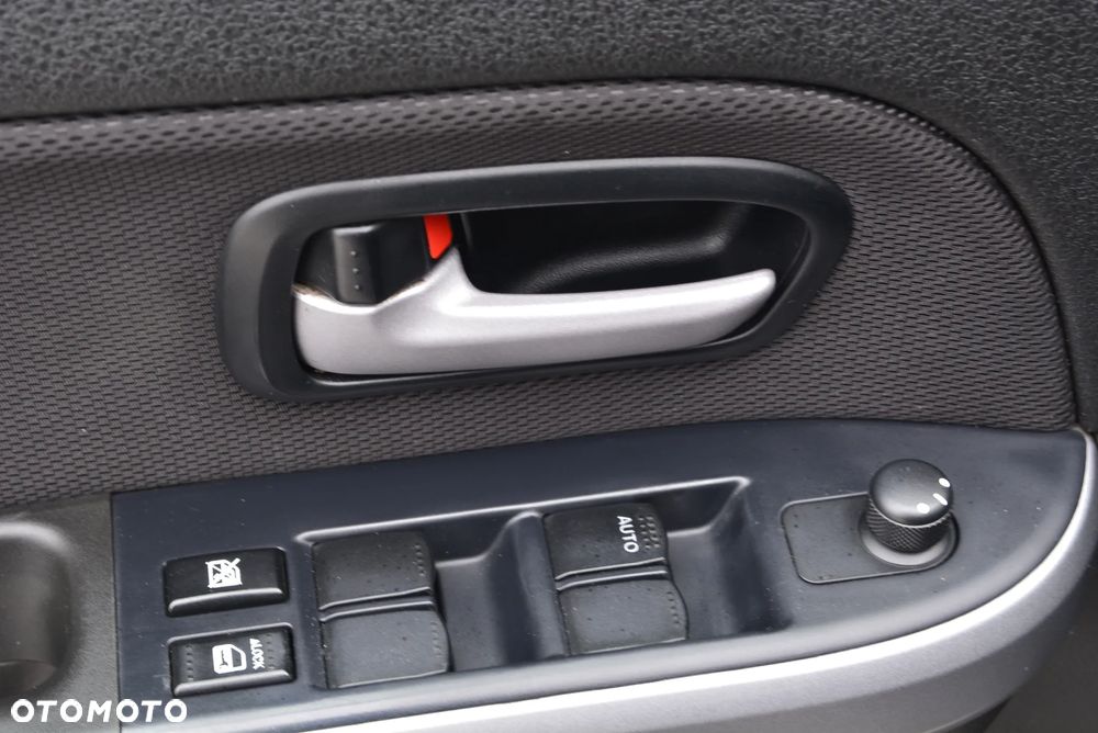 Suzuki Grand Vitara 1.9 DDiS Elegance EU5 - 32