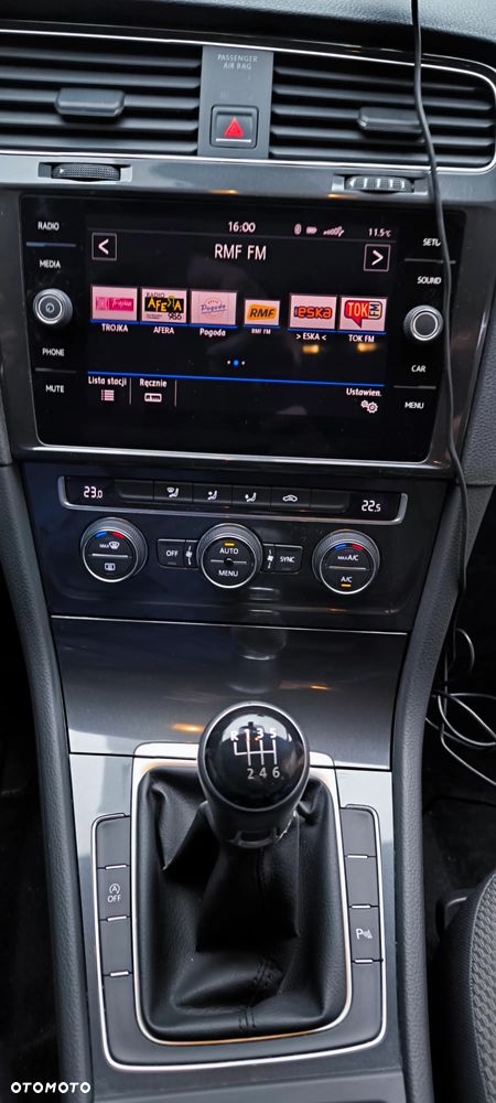 Volkswagen Golf - 10