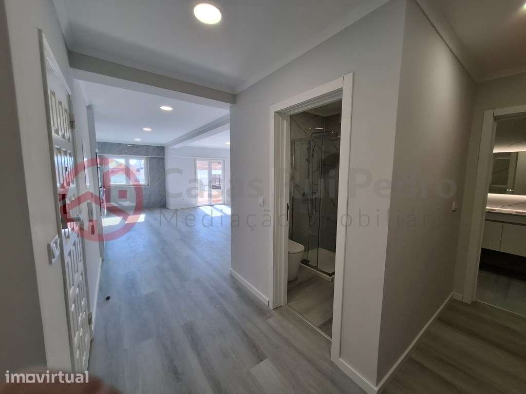 Apartamento T4 totalmente remodelado na Qta. do Batateiro, Amora - Grande imagem: 5/37
