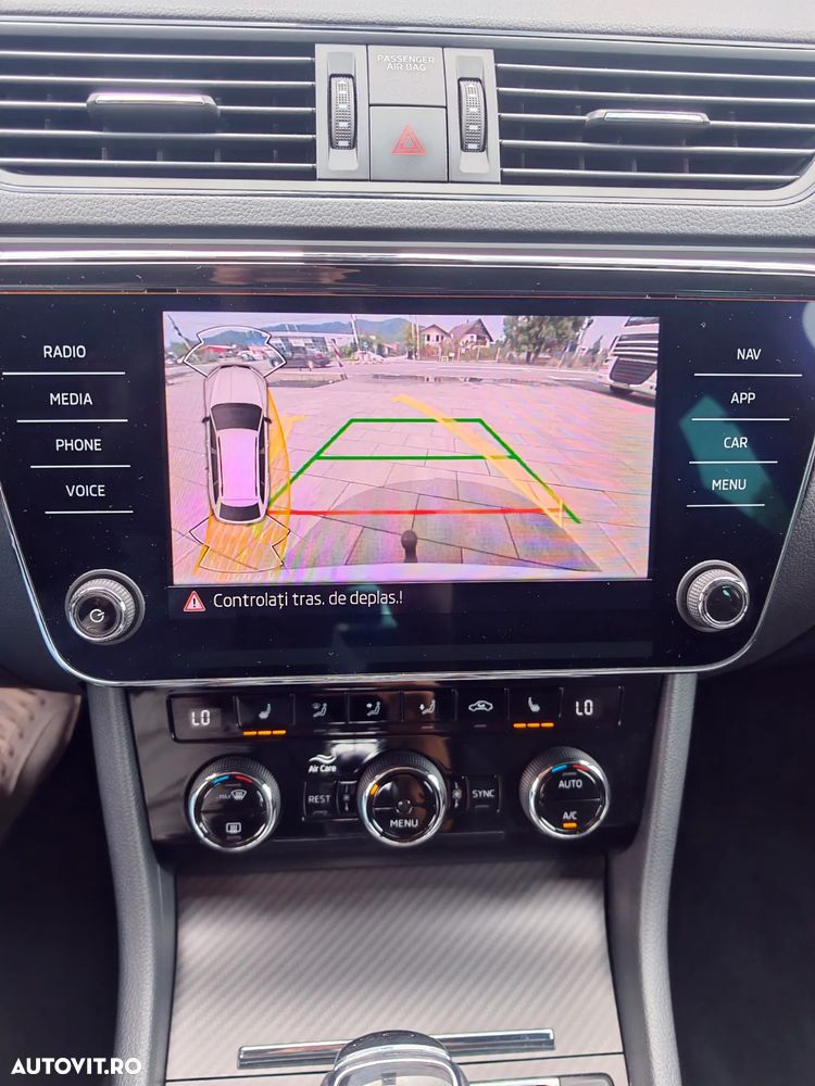 Skoda Superb 2.0 TDI DSG SportLine - 10