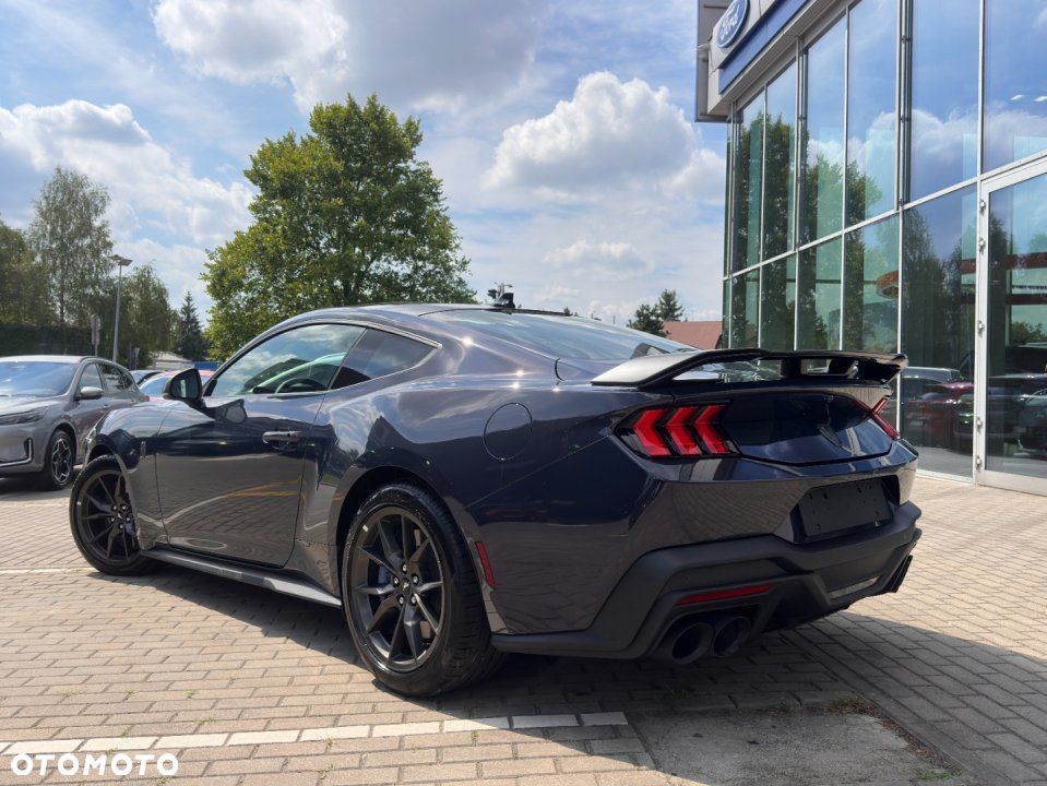 Ford Mustang - 7