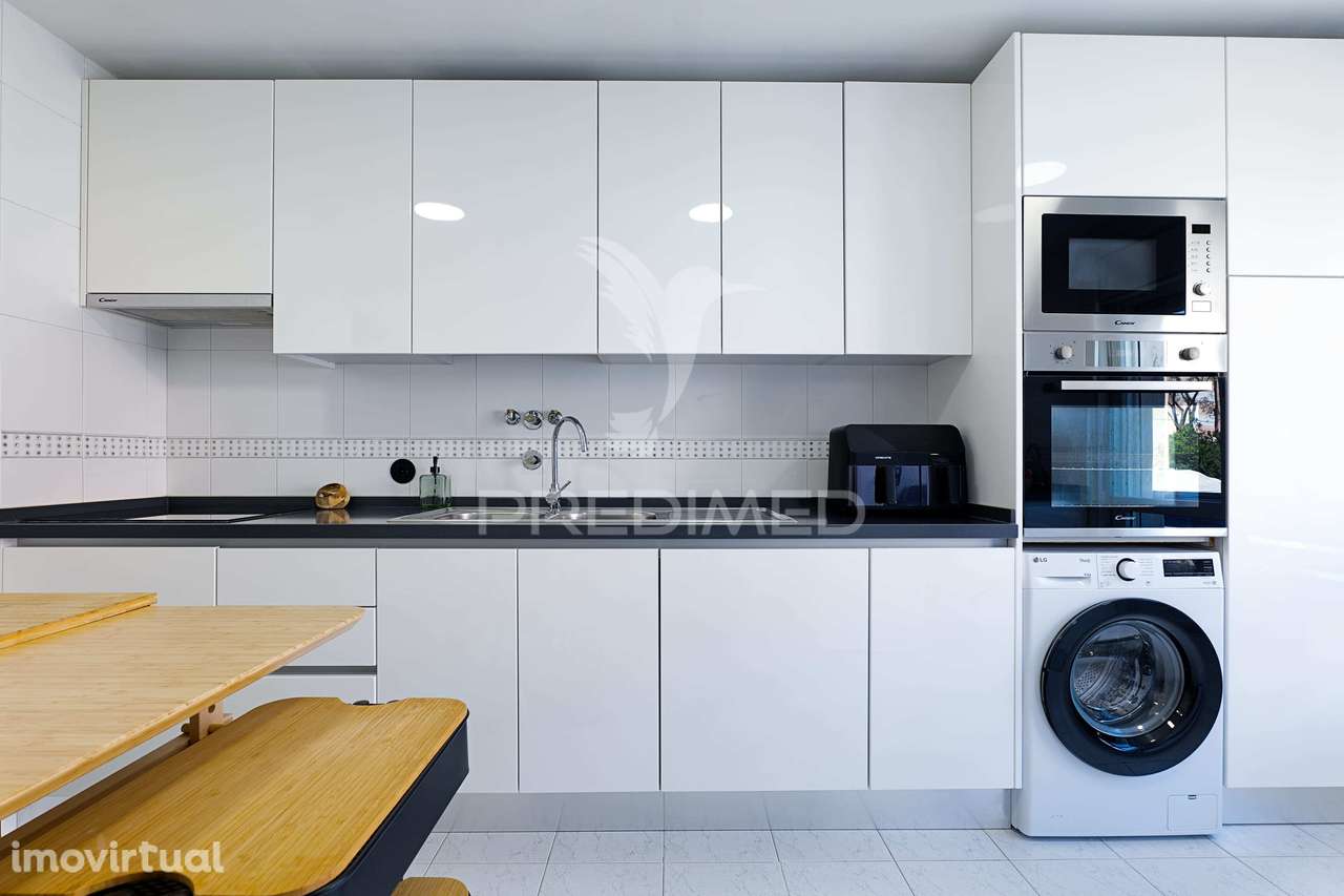 T3 em excelente estado com varanda, perto de Loures e acessos a Lisboa - Grande imagem: 4/20