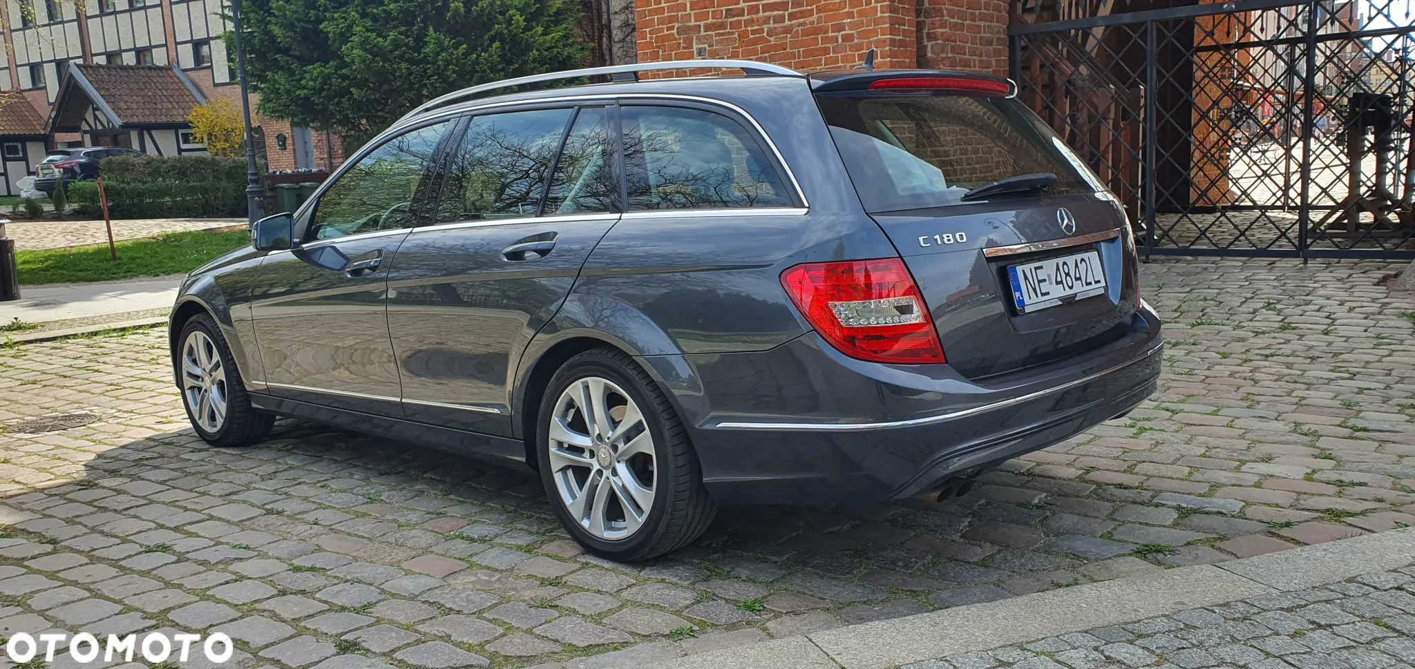 Mercedes-Benz Klasa C 180 T (BlueEFFICIENCY) 7G-TRONIC Avantgarde - 4