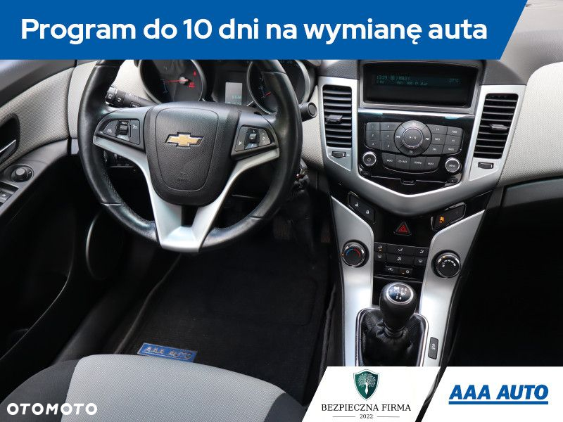Chevrolet Cruze - 8