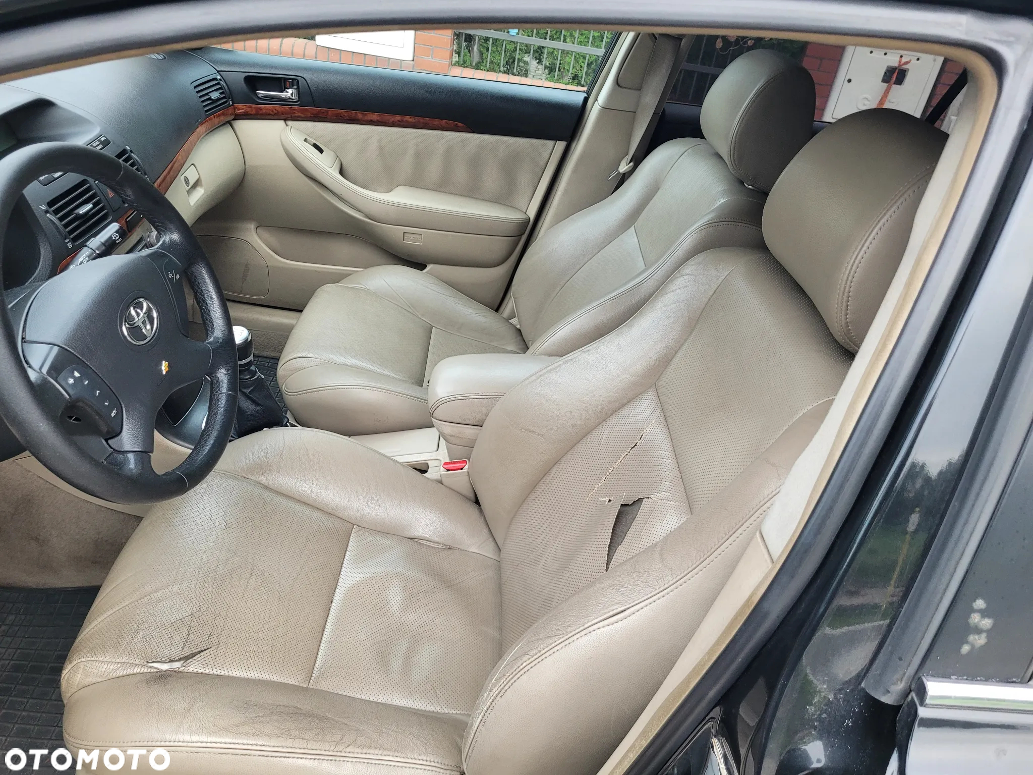 Toyota Avensis 2.2 D-4D Prestige - 11
