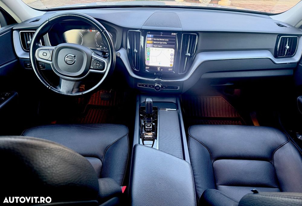 Volvo XC 60 B4 MHEV Momentum Pro - 4