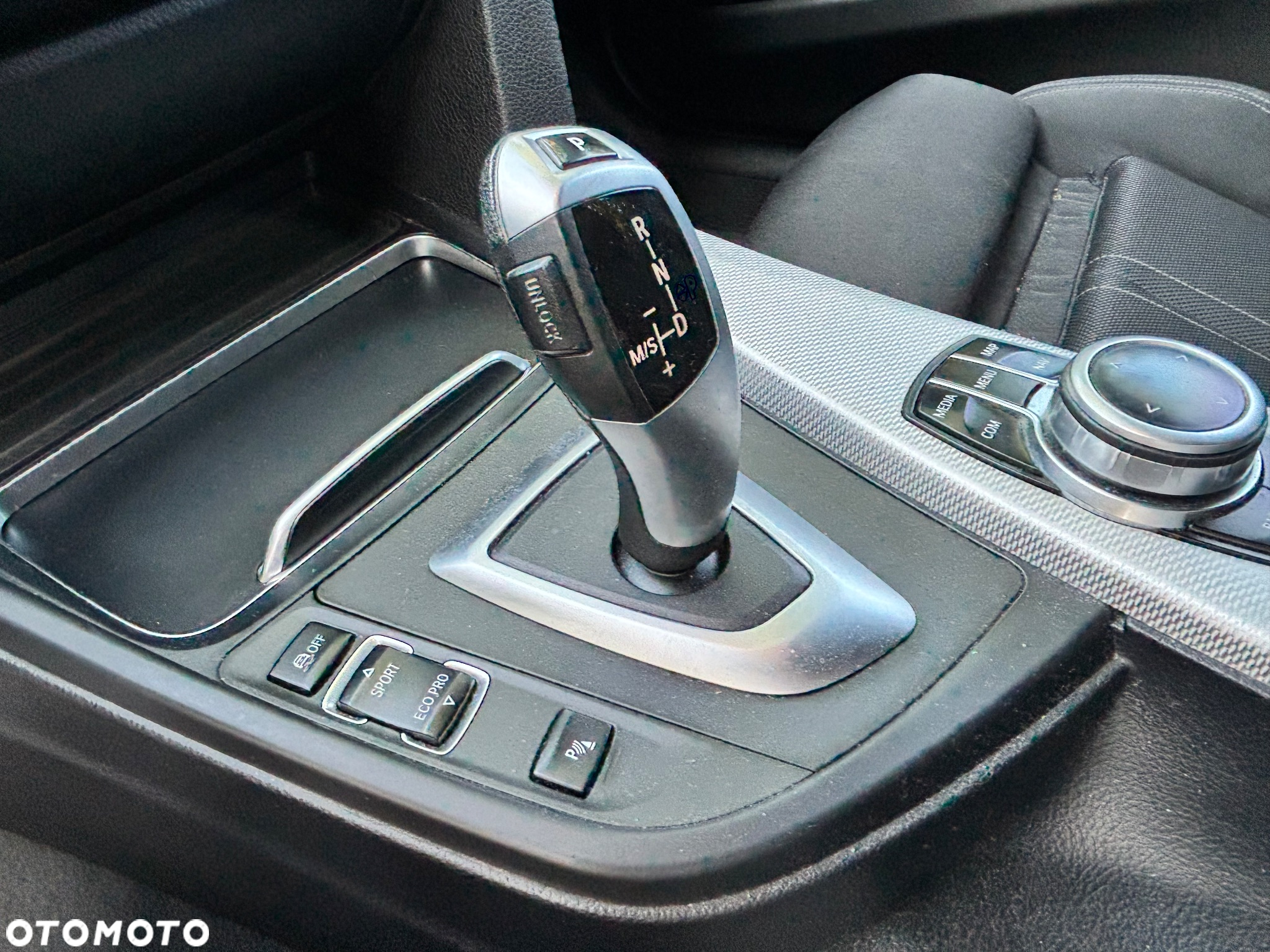 BMW Seria 3 320i M Sport Shadow - 15