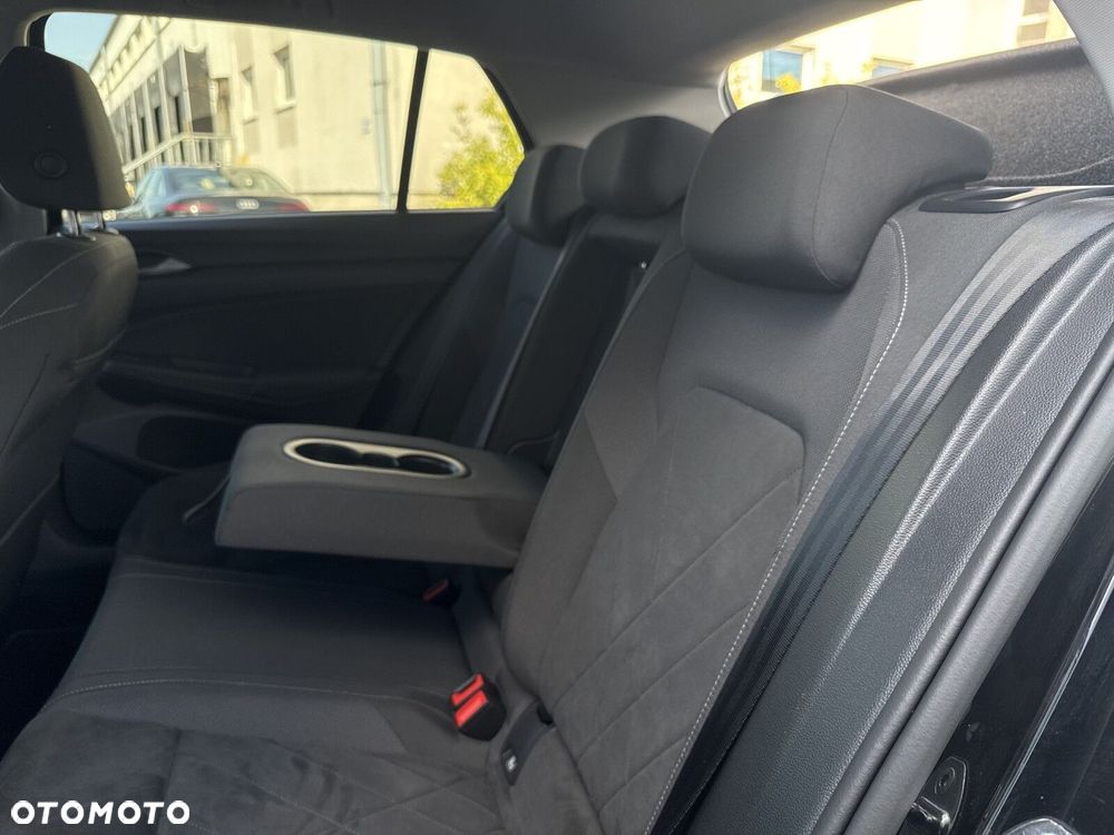 Volkswagen Golf - 29