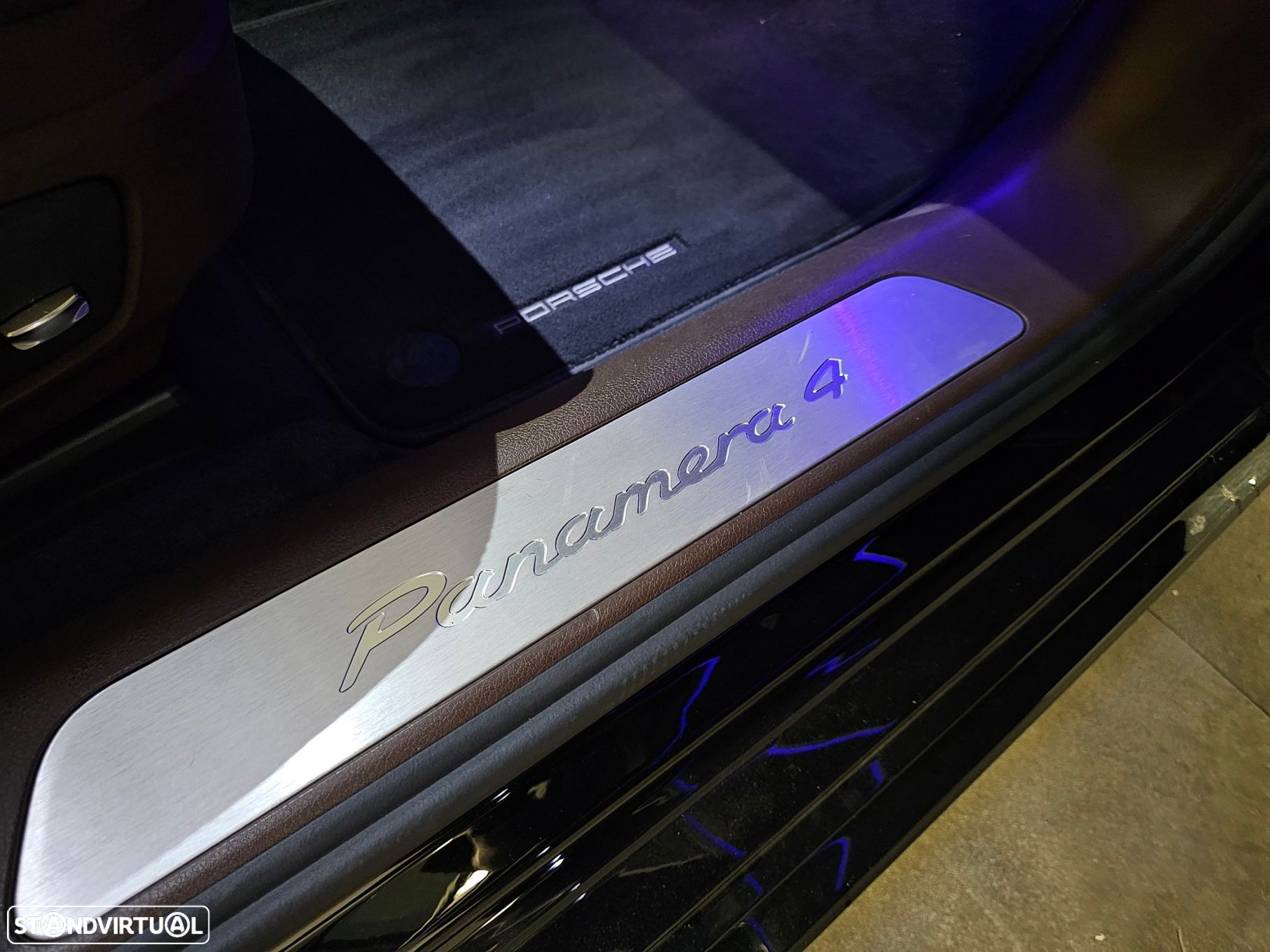 Porsche Panamera 4 E-Hybrid Platinum Edition - 33