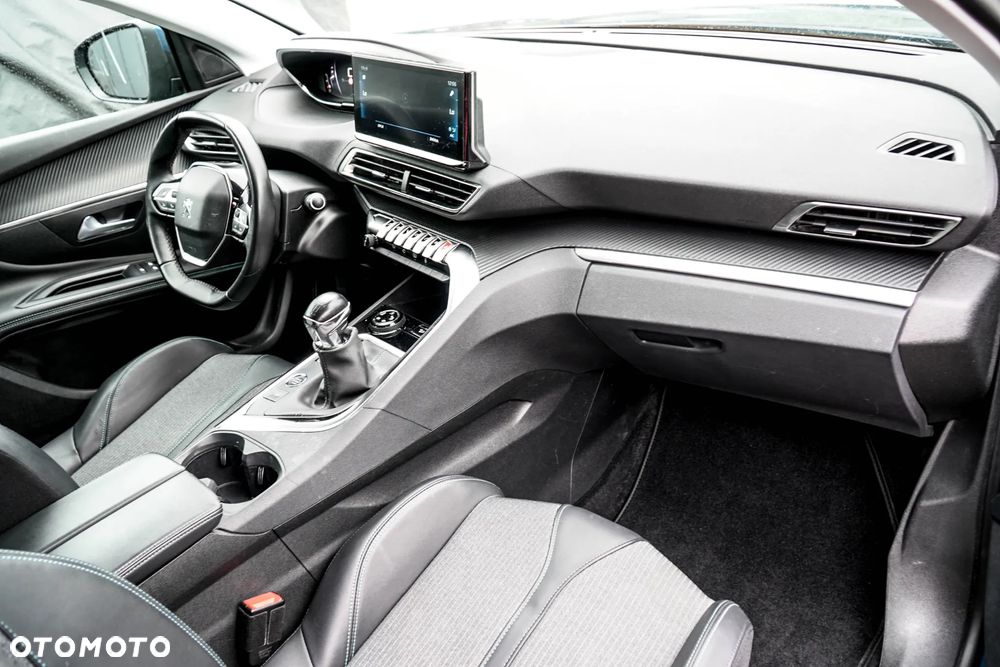 Peugeot 3008 - 8