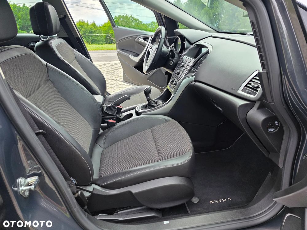 Opel Astra 1.6 NAVI - 13