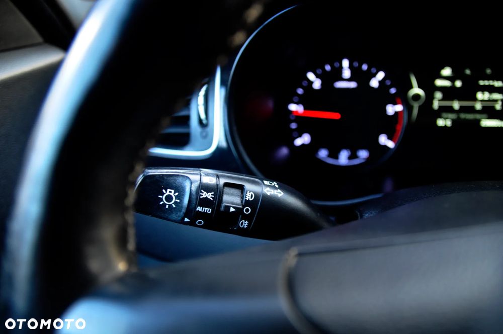 Kia Carens 1.7 CRDi XL - 11