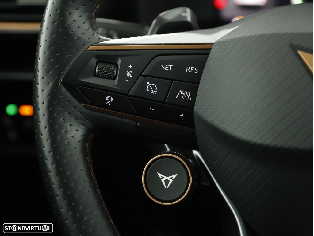 Cupra Formentor 1.4 e-Hybrid DSG VZ - 32