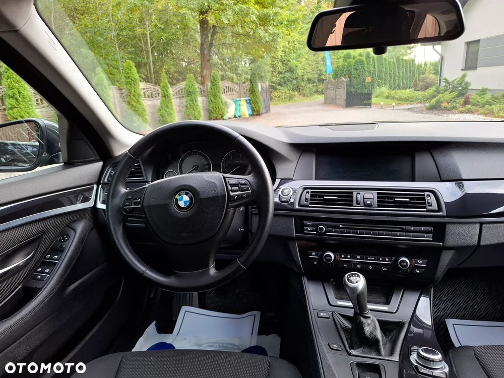 BMW Seria 5 520d Luxury Line - 15