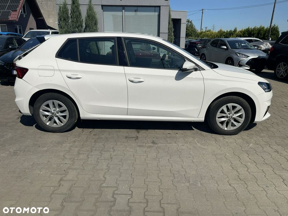 Skoda Fabia 1.0 TSI Selection - 2