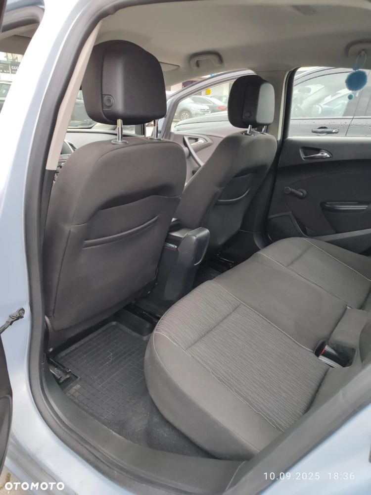 Opel Astra - 10