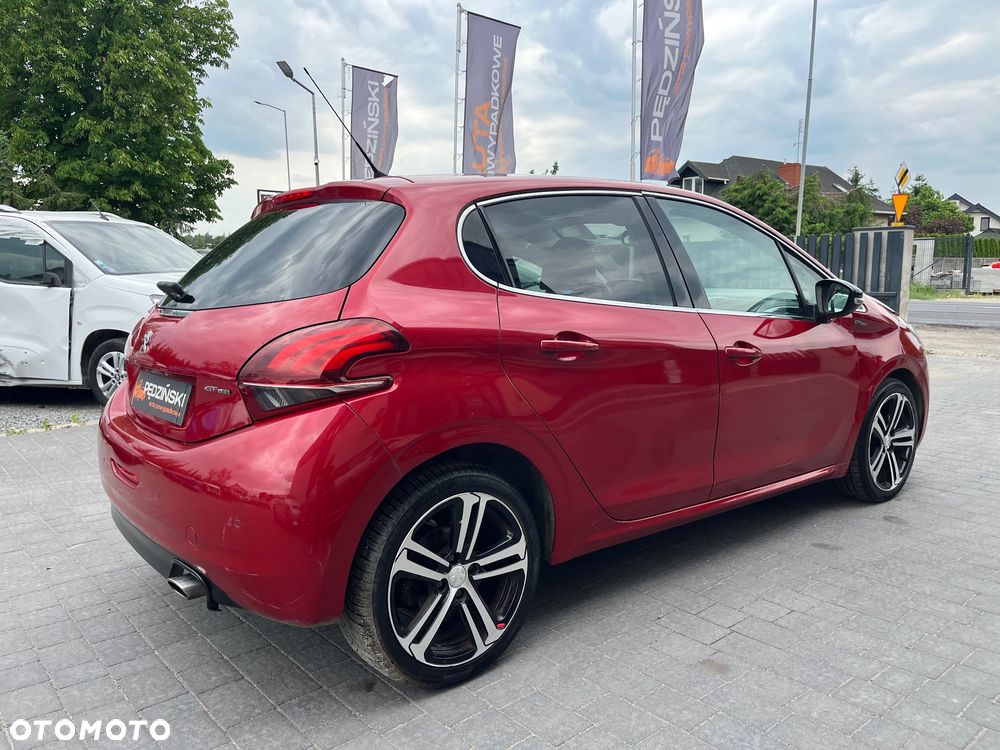 Peugeot 208 - 6
