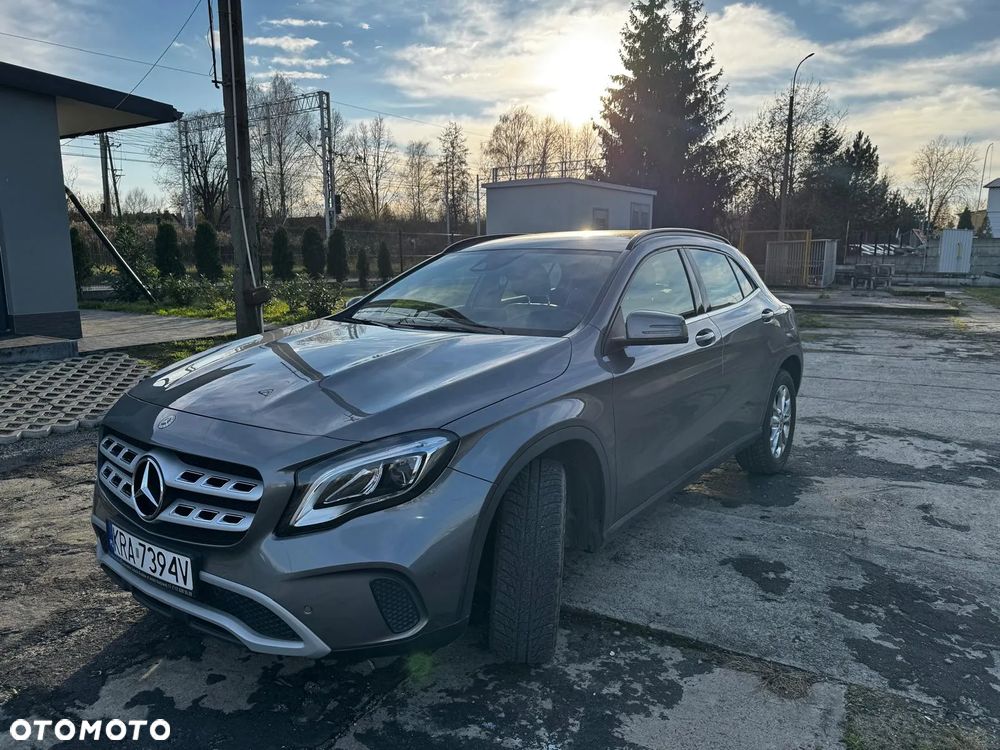 Mercedes-Benz GLA - 1