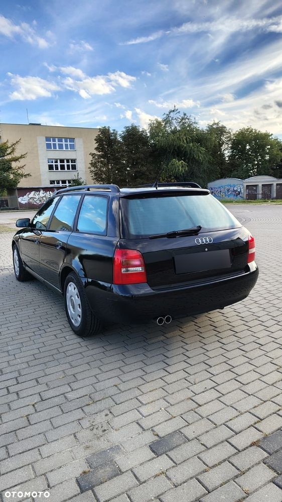 Audi A4 Avant 1.8 - 5