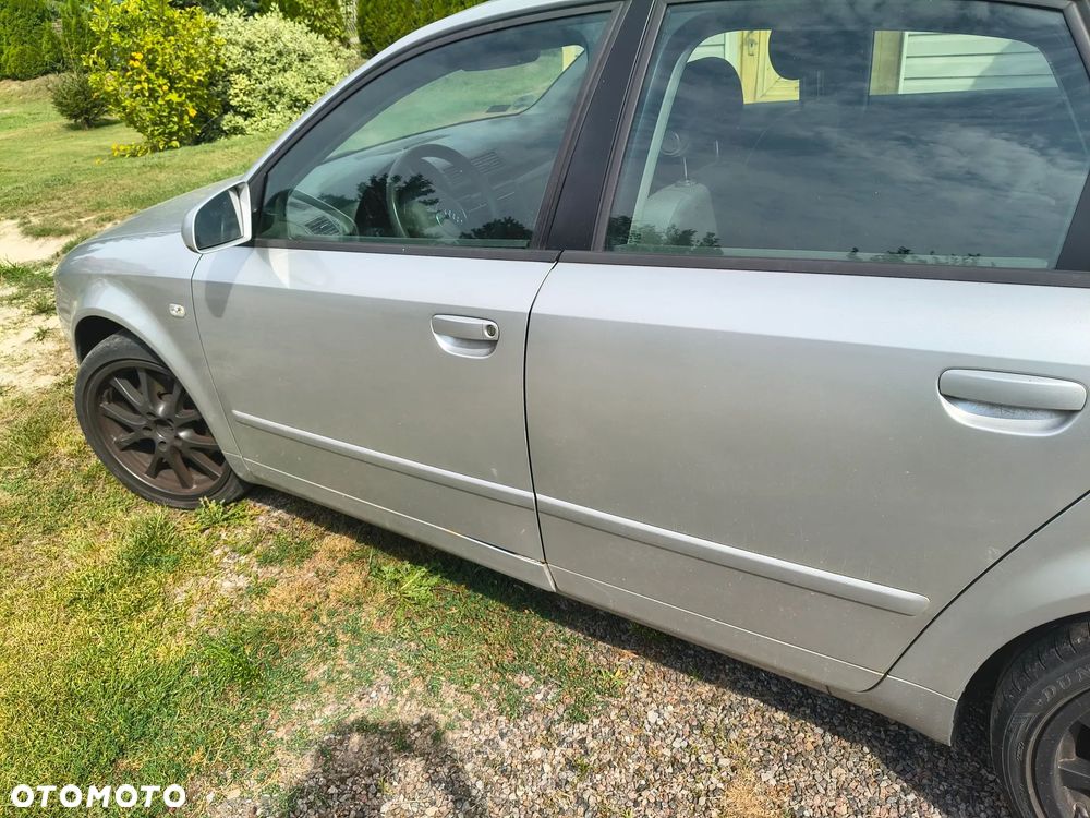 Audi A4 Limousine - 9