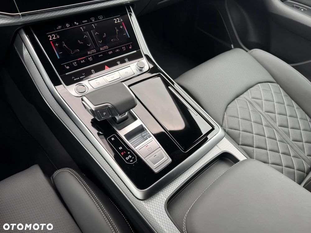 Audi Q8 TFSI e PHEV 360 kW Quattro Tiptronic - 26
