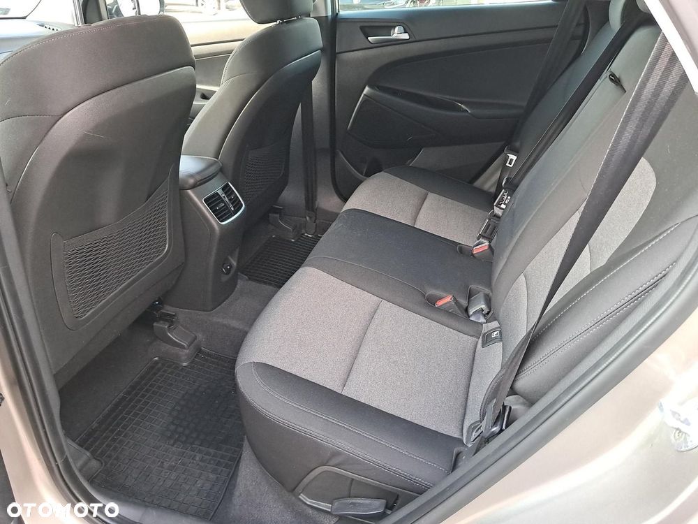 Hyundai Tucson 1.6 GDI BlueDrive Comfort 2WD - 11
