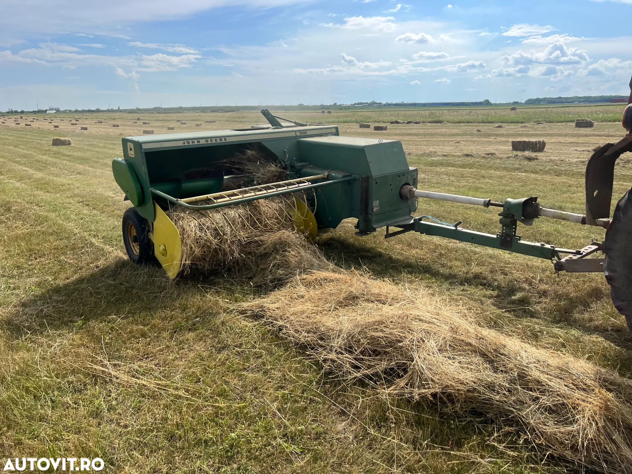 John Deere 336 - 4