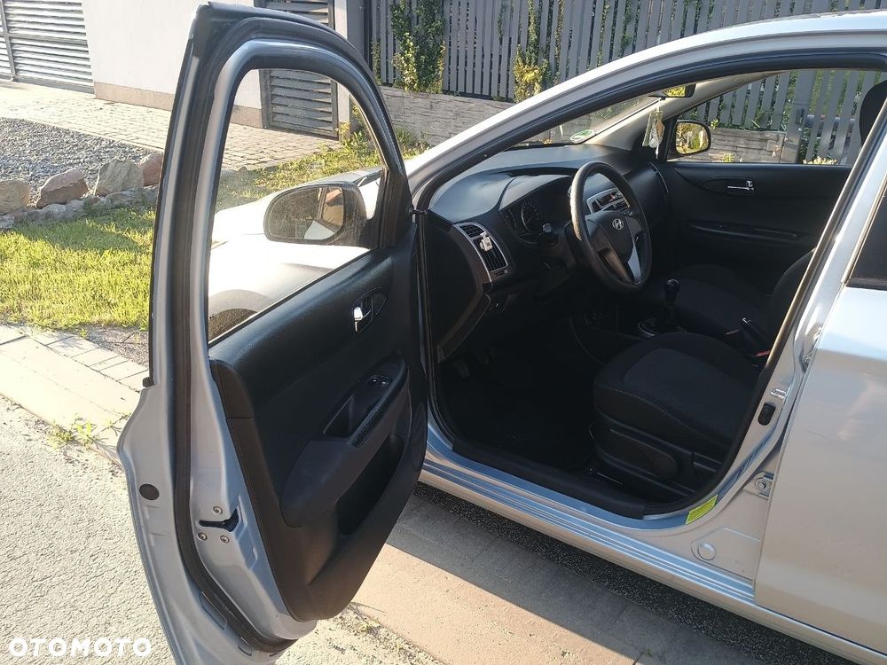 Hyundai i20 1.25 Classic + - 3