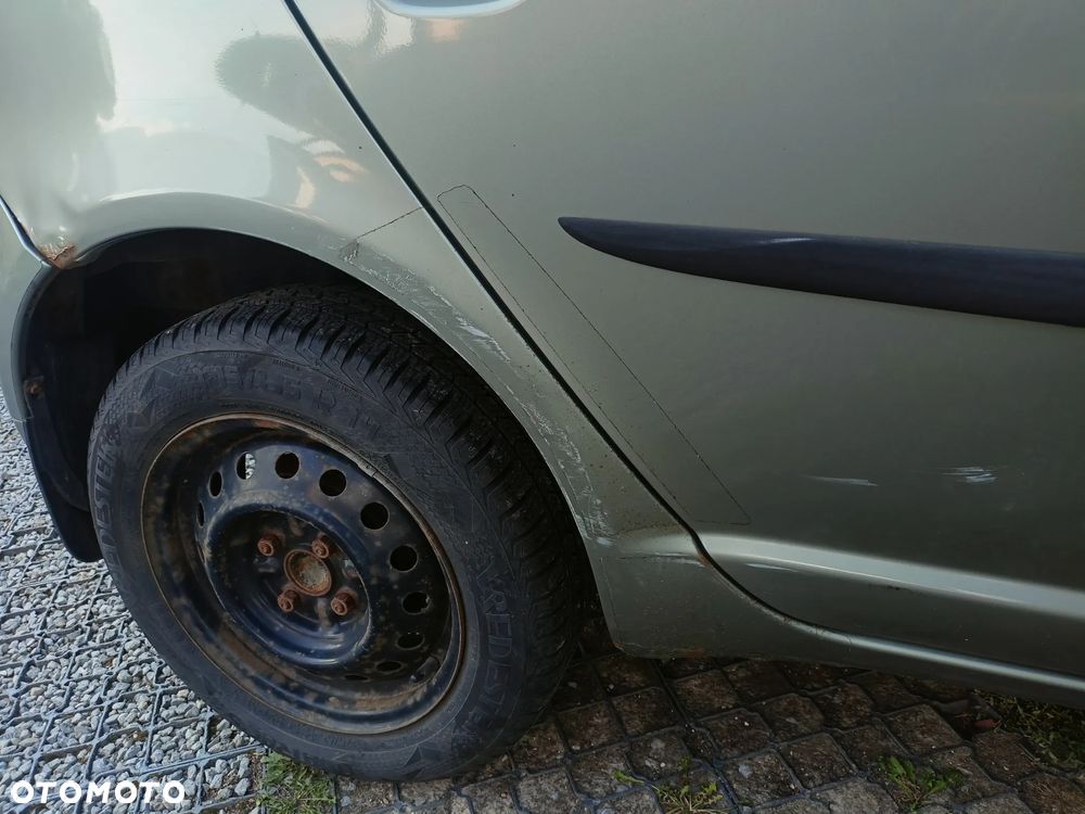 Toyota Yaris - 24