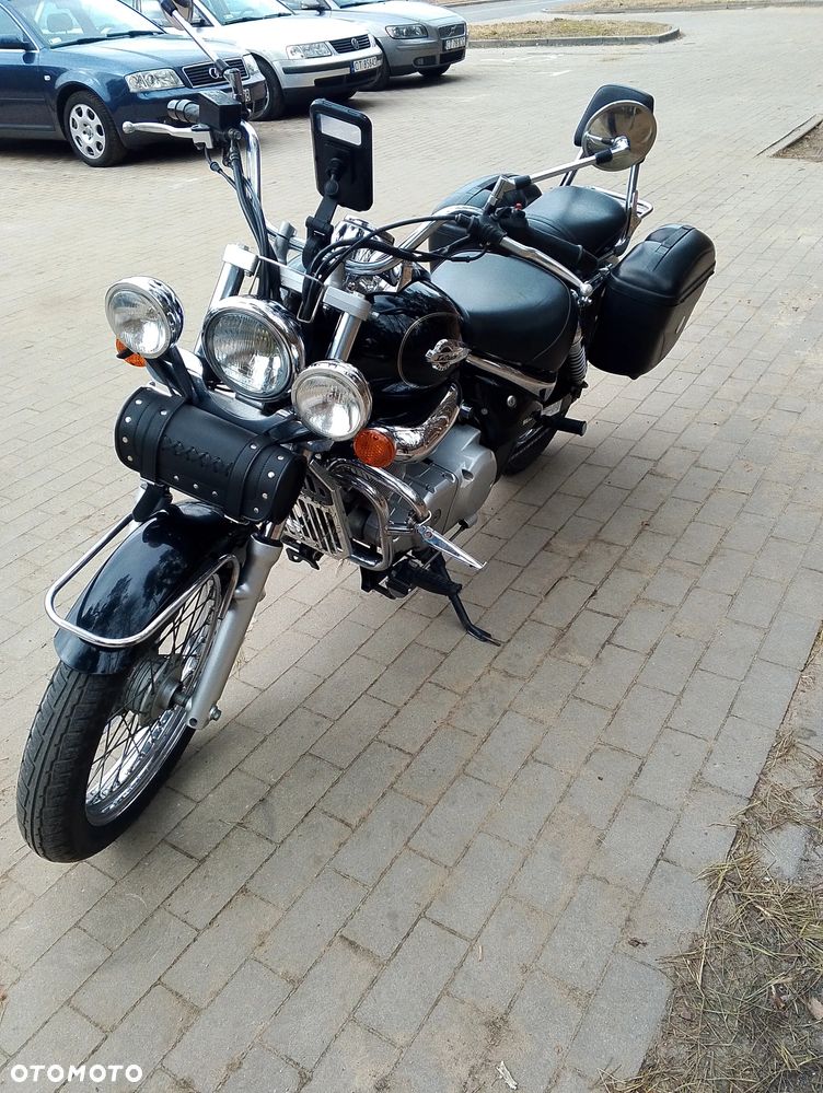 Suzuki Intruder - 4