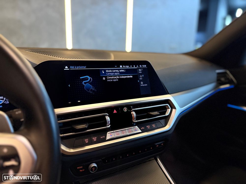 BMW 330 e Touring Aut. M Sport - 27