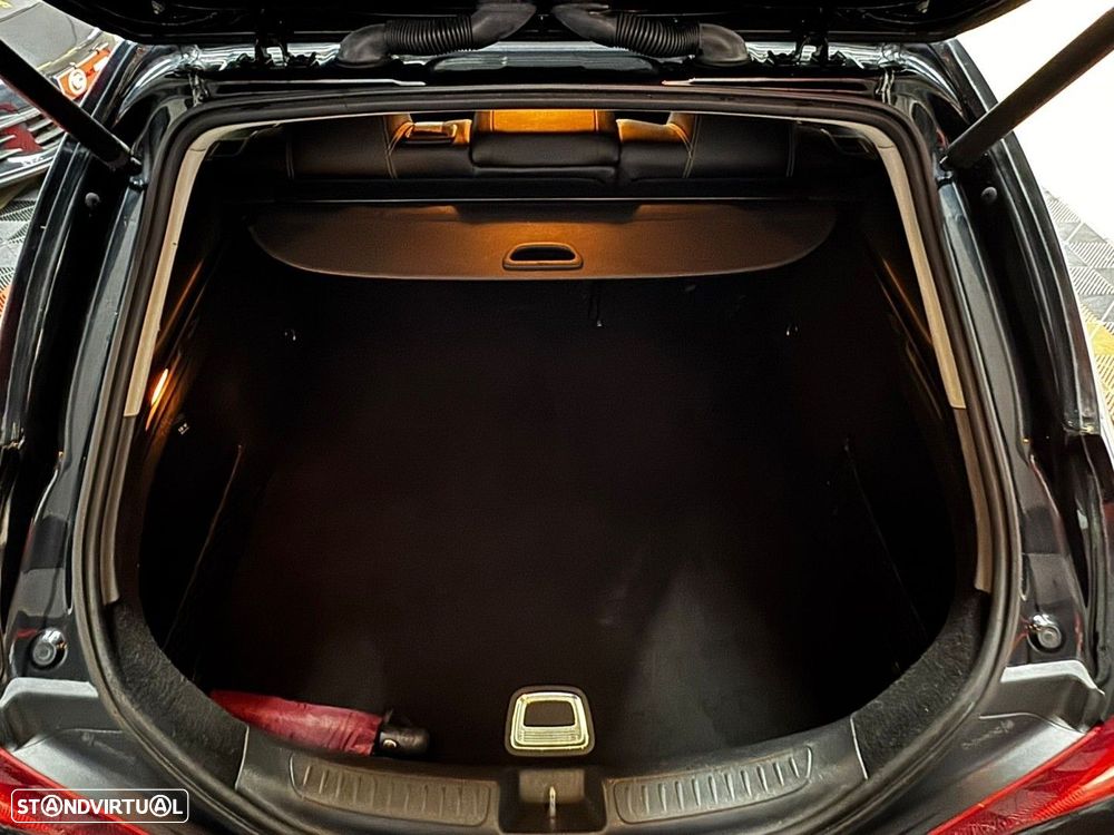 Mercedes-Benz CLA 200 d Shooting Brake Urban Aut. - 11