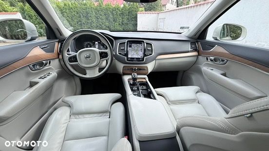 Volvo XC 90 - 3