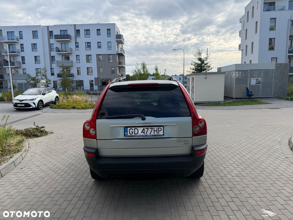 Volvo XC 90 2.5T - 5