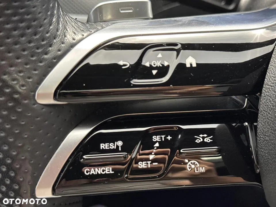 Mercedes-Benz Klasa C 300 4MATIC 9G-TRONIC - 15