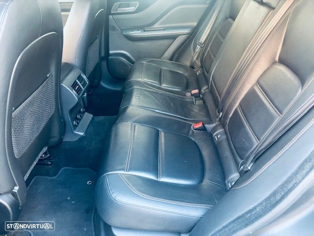 Jaguar F-Pace 2.0 i4D Prestige AWD Aut. - 8