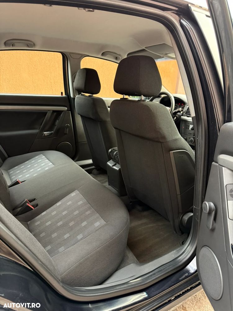 Opel Vectra 1.9 CDTI Essentia - 11