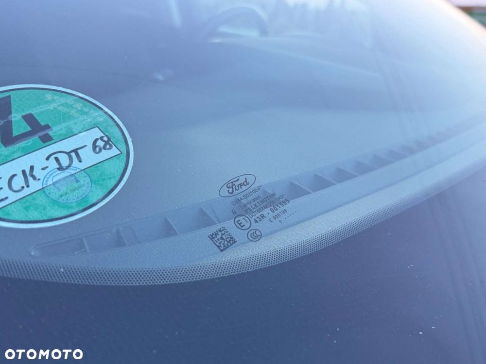 Ford Kuga - 34