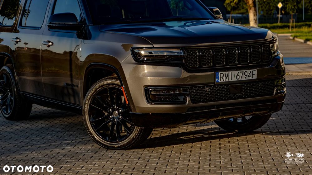 Jeep Wagoneer - 4