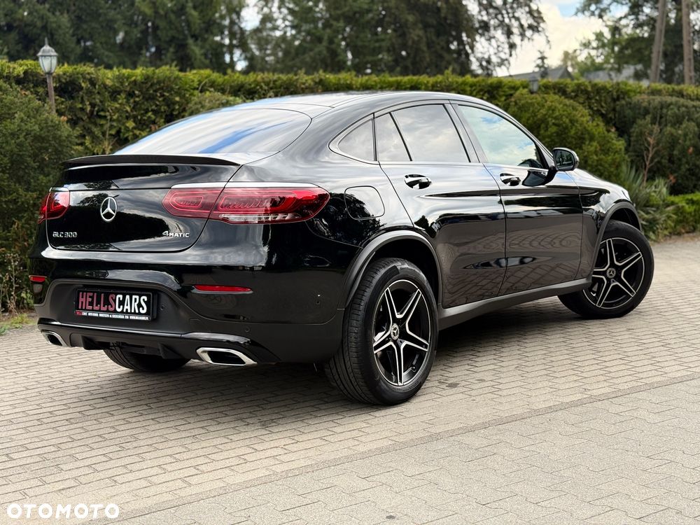 Mercedes-Benz GLC 300 4Matic 9G-TRONIC AMG Line Plus - 39