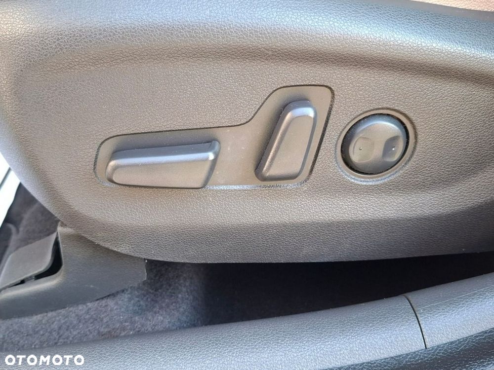 Hyundai Tucson 1.7 CRDI BlueDrive Comfort 2WD DCT - 34